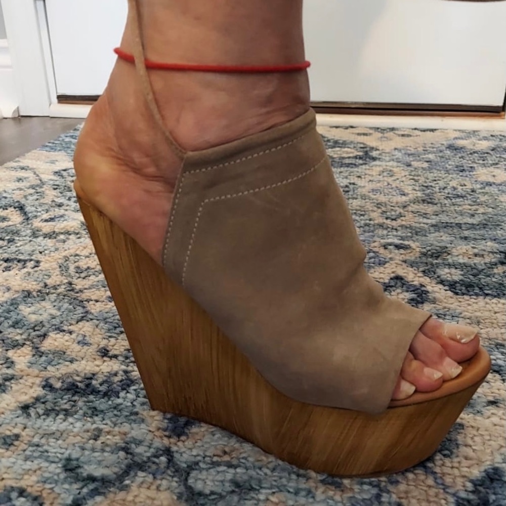 Steve Madden High Platform heel